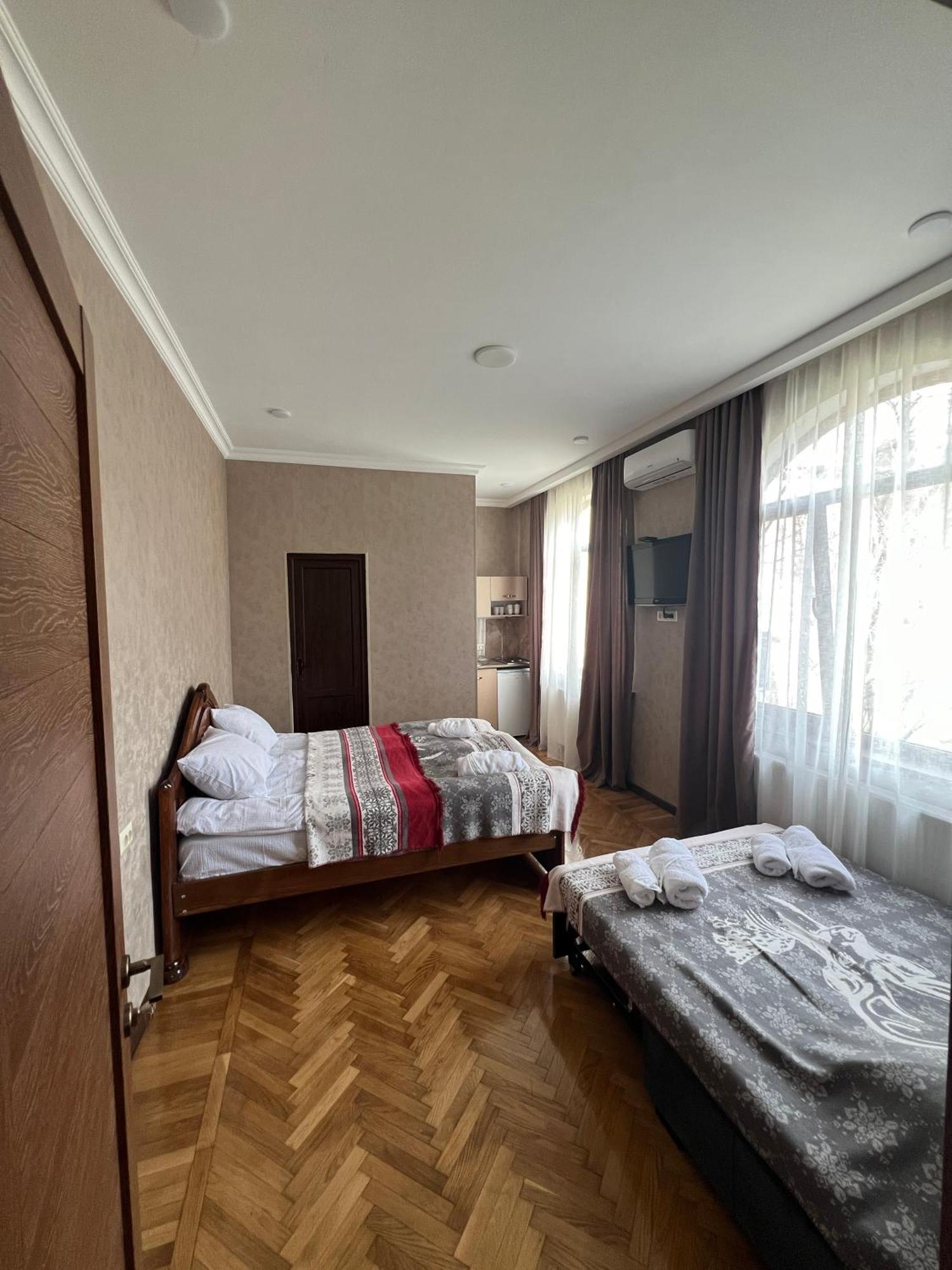 Shota'S Guest House بورجومي المظهر الخارجي الصورة